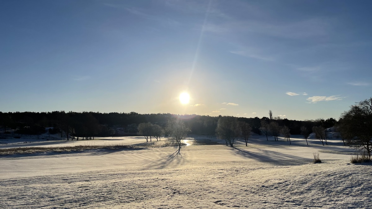 Foto: Vy över hål 11 och 12, 2025-01-02